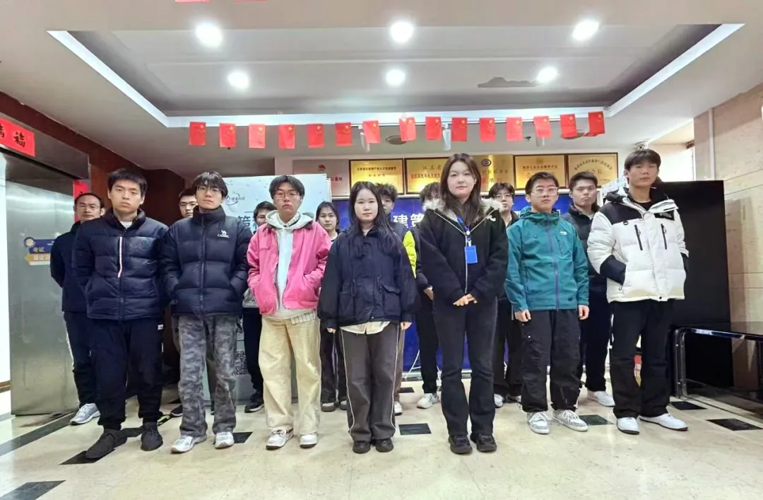 叮！結(jié)班成功！這張合照，是我們努力的最好